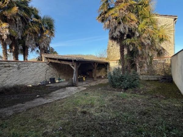 PLAISANCE du GERS proche (32), ELEGANTE MAISON DE VILLAGE de 307m2, en pierres avec JARDIN clos 250m2, SANS TRAVAUX