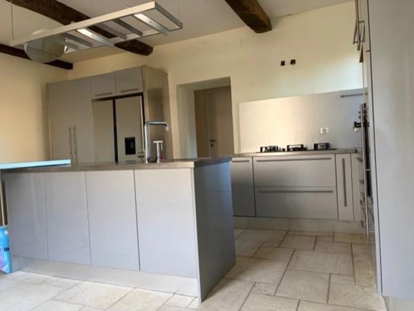 PLAISANCE du GERS proche (32), ELEGANTE MAISON DE VILLAGE de 307m2, en pierres avec JARDIN clos 250m2, SANS TRAVAUX