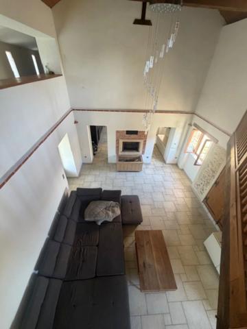 PLAISANCE du GERS proche (32), ELEGANTE MAISON DE VILLAGE de 307m2, en pierres avec JARDIN clos 250m2, SANS TRAVAUX