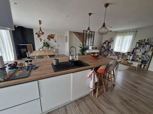 Maison Vion 7 pièce(s) 170 m2