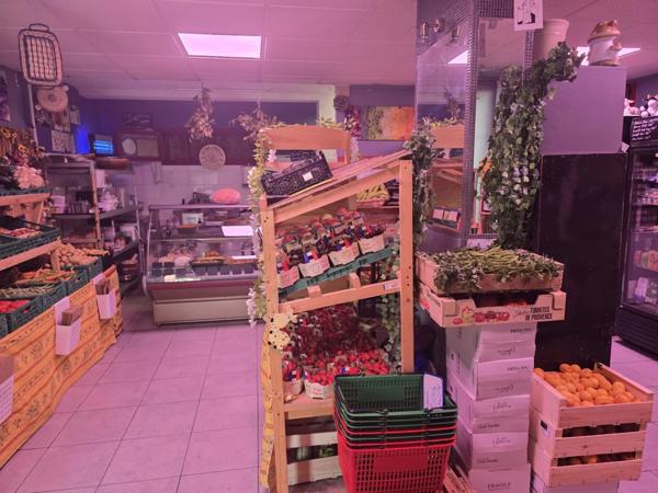 À vendre – Fonds de commerce primeur à NIMES (30)