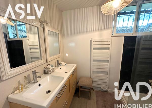 Maison à vendre 7 pièces 173 m² Sanary-sur-Mer