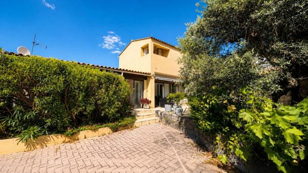 Maison familiale T4 secteur recherché La Colline