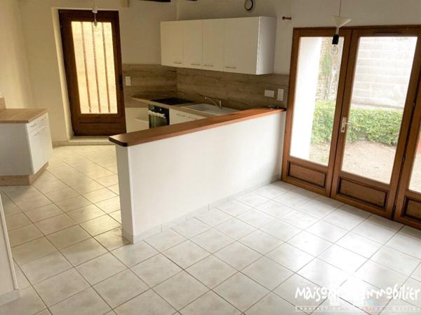 Location Appartement - 3 pièces - 75m² - Centre-ville de SEGONZAC