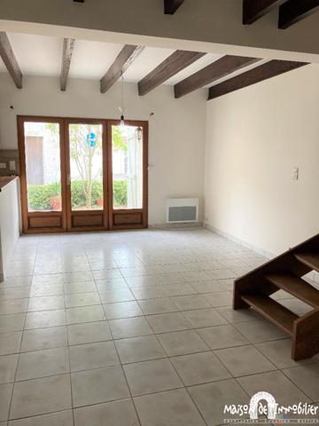 Location Appartement - 3 pièces - 75m² - Centre-ville de SEGONZAC