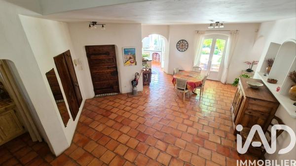Maison à vendre 6 pièces 200 m² Saint-Cannat