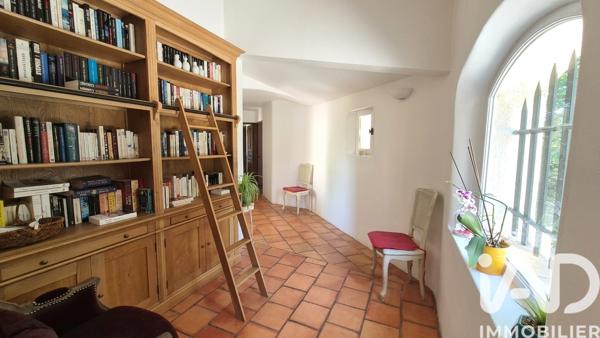 Maison à vendre 6 pièces 200 m² Saint-Cannat