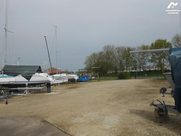 Les pieds dans l'eau