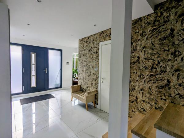 MAISON D'ARCHITECTE - 5 CHAMBRES - BUREAU - JARDIN