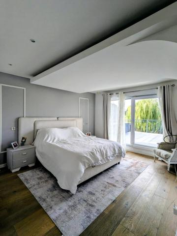 MAISON D'ARCHITECTE - 5 CHAMBRES - BUREAU - JARDIN