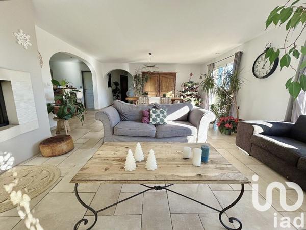 Maison 5 pièces de 140 m² à Pouzolles (34480)