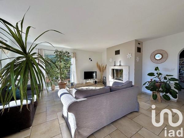 Maison 5 pièces de 140 m² à Pouzolles (34480)