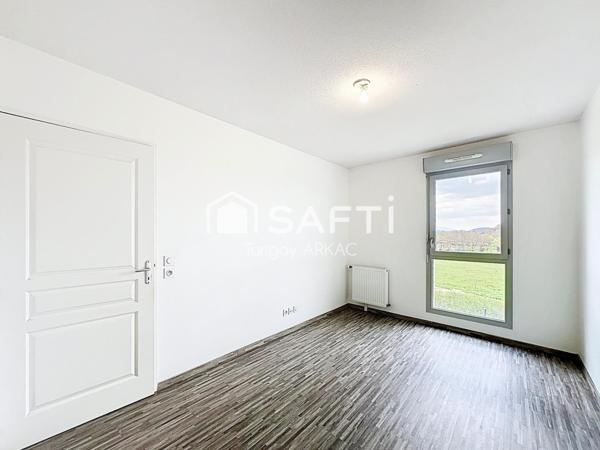 T2 lumineux avec grande terrasse et vue dégagée