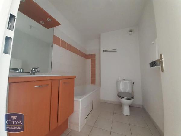 Appartement à louer 2 pièces 40.27m² Générac (30510)