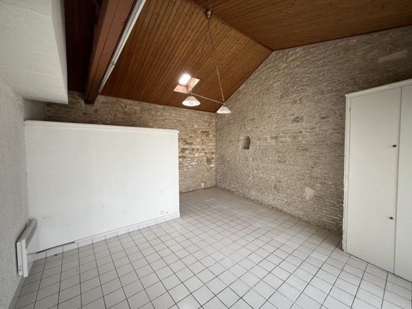 Local commercial à louer |                                        St-Pierre-d'Oléron |                                        1 pièce  | 22 m²