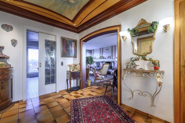 Magnifique appart ATTIQUE, garage, parking au calme 6 dernier étage.