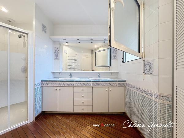 Maison à LE VAL-SAINT-PERE, 50300 - 9 pièces 213m²