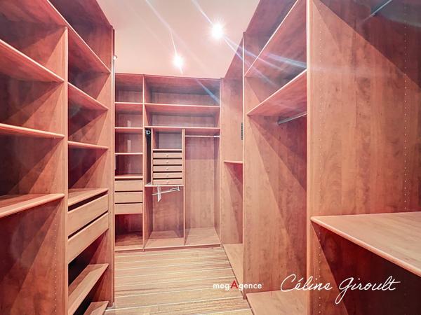 Maison à LE VAL-SAINT-PERE, 50300 - 9 pièces 213m²