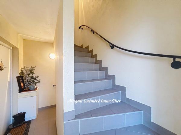 Saint-Malon-sur-Mel (35750) SAINT MALON SUR MEL - Spécial investisseur ! Immeuble de rapport .