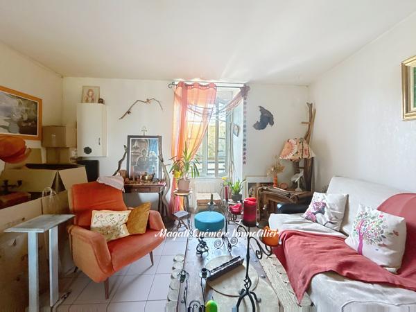 Saint-Malon-sur-Mel (35750) SAINT MALON SUR MEL - Spécial investisseur ! Immeuble de rapport .