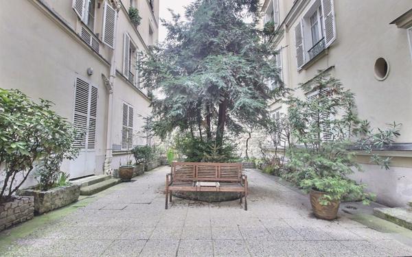 Appartement à vendre    3 pièces • 62,05 m2 Paris 6