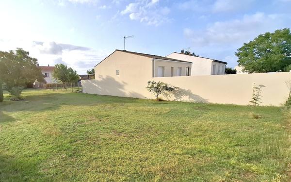 Terrain à vendre    Médis