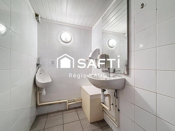 maison atypique à rénover, joli potentiel