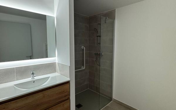 Appartement à vendre    3 pièces • 65,10 m2 Sérignan