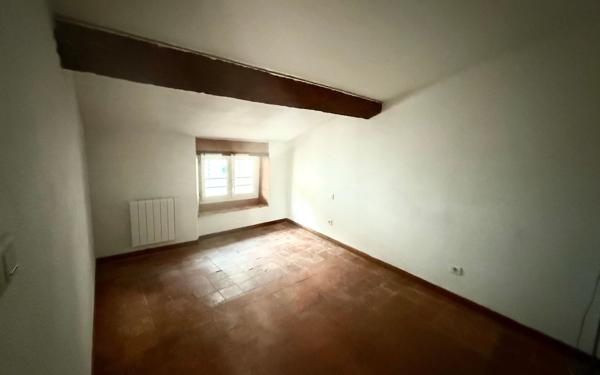 Maison à vendre    3 pièces •  Thuir