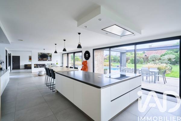 Maison à vendre 6 pièces 250 m² Camphin-en-Pévèle