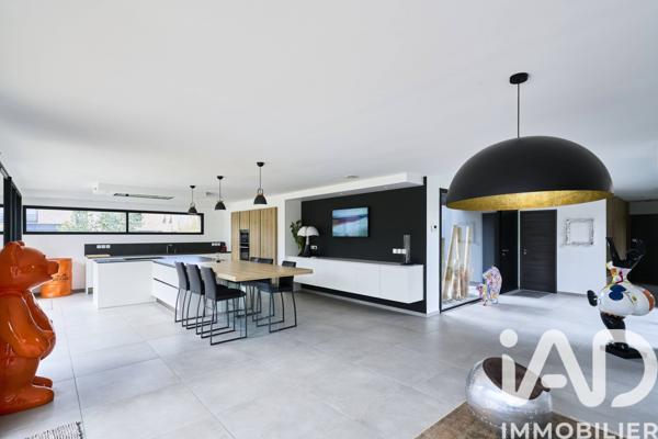 Maison à vendre 6 pièces 250 m² Camphin-en-Pévèle