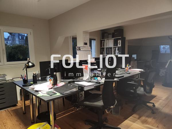 A LOUER - VIRE NORMANDIE - BUREAUX DE 70 M² AVEC BEL EMPLACEMENT