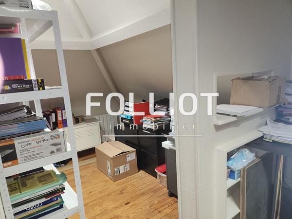 A LOUER - VIRE NORMANDIE - BUREAUX DE 70 M² AVEC BEL EMPLACEMENT