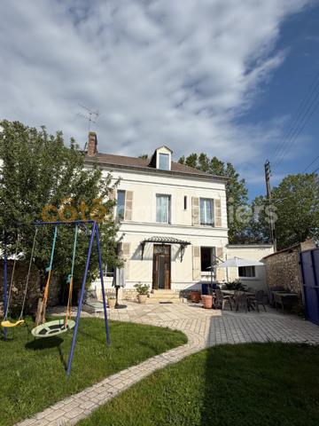Vente
                Maison171 m² - 7 Pièces -
                    MONTARGIS (45200)