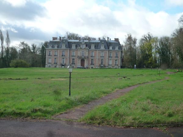 Dpt Seine et Marne (77), La Ferté sous Jouarre à vendre superbe propriété de 80 chambres sur son parc de 14,8 hectares