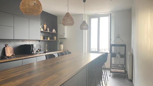 Appartement à Le Chambon-Feugerolles, 42500 - 6 pièces 156m²