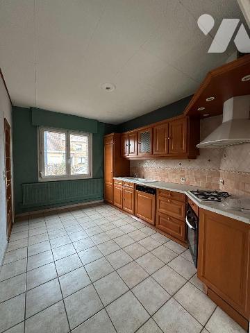 Située dans un quartier calme et recherché de Petit-Synthe, cette maison mitoyenne de 110,35 m²...