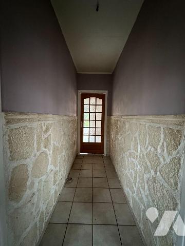 Située dans un quartier calme et recherché de Petit-Synthe, cette maison mitoyenne de 110,35 m²...