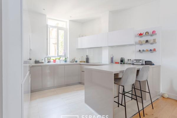 Appartement rénové avec style en coeur de ville