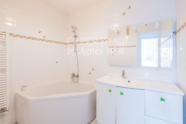 Rueil-Malmaison (92500) RUEIL-MALMAISON - APPARTEMENT FAMILIAL 6 PIÈCES TRÈS LUMINEUX AVEC GRANDES BAIES VITRÉES