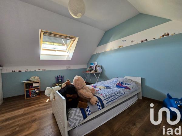 Pavillon 6 pièces de 133 m² à Neuillé-Pont-Pierre (37360)