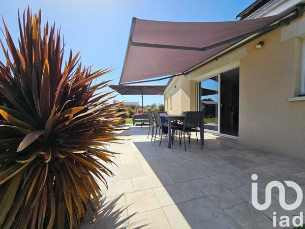 Pavillon 6 pièces de 133 m² à Neuillé-Pont-Pierre (37360)