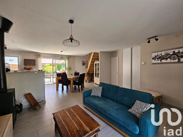 Pavillon 6 pièces de 133 m² à Neuillé-Pont-Pierre (37360)