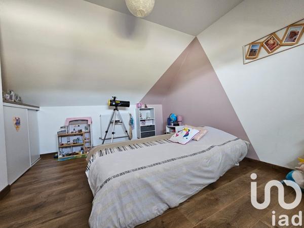 Pavillon 6 pièces de 133 m² à Neuillé-Pont-Pierre (37360)