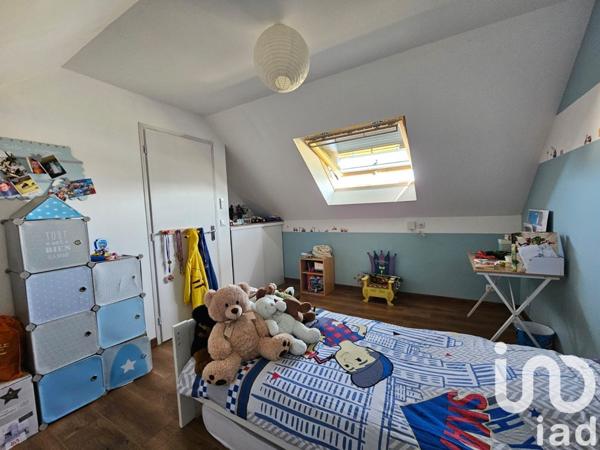 Pavillon 6 pièces de 133 m² à Neuillé-Pont-Pierre (37360)