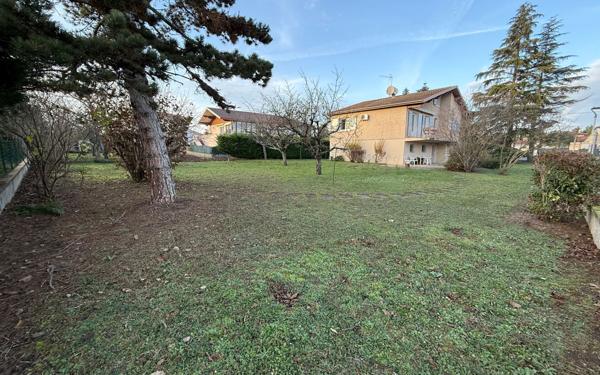 Terrain à vendre    L'Arbresle