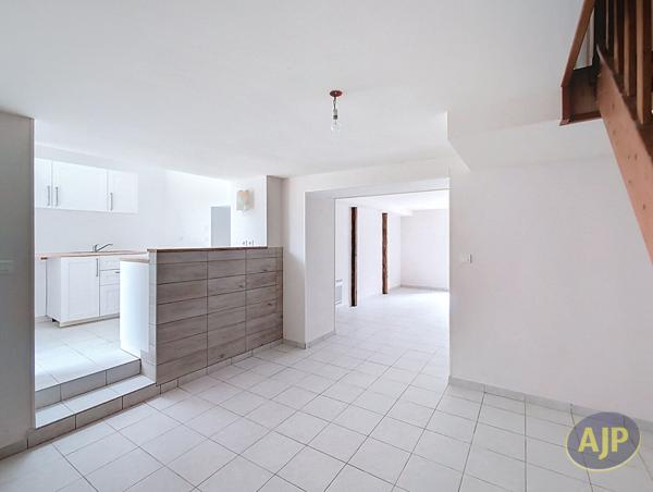 Vente immeuble Montreverd : 181 220 € - AJP Immobilier Vieillevigne