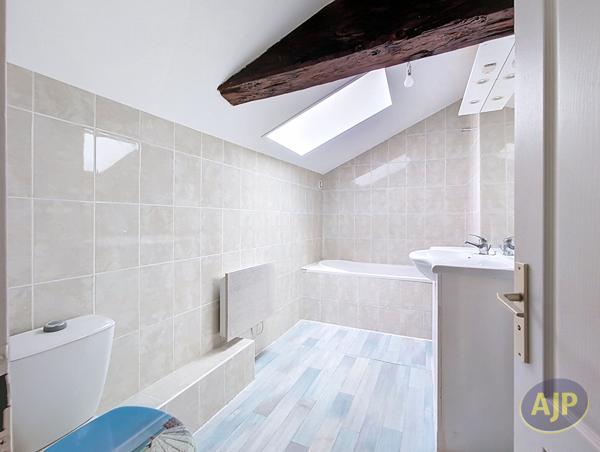 Vente immeuble Montreverd : 181 220 € - AJP Immobilier Vieillevigne