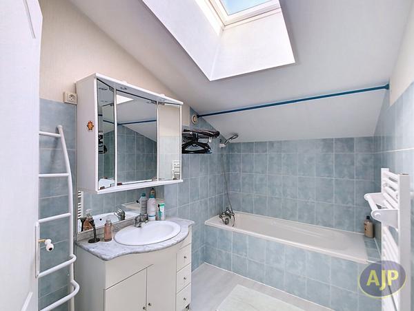 Vente immeuble Montreverd : 181 220 € - AJP Immobilier Vieillevigne