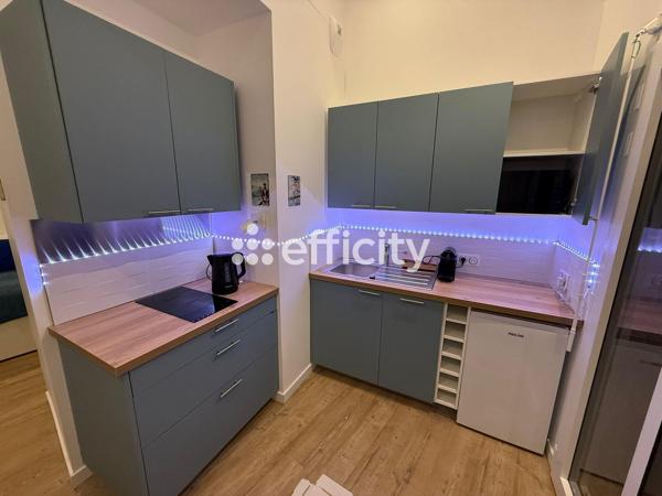 Maison
         10 pièces
        - 189 m² 963 000 € *